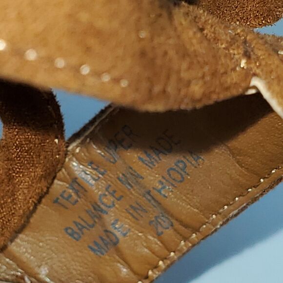 Guess Treacy Wedge Faux Suede Shoes Women 9 Platform Cork Heel Strappy Brown - Picture 9 of 12